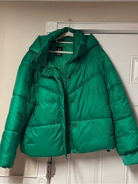 GAP Women's Bright Green Hooded Puffer Coat